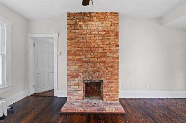 407 Warren Cres Apt 4, Norfolk, VA 23507