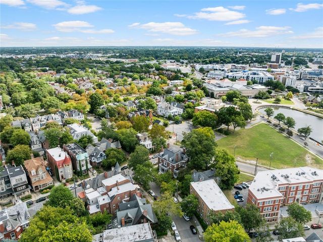 407 Warren Cres Apt 4, Norfolk, VA 23507