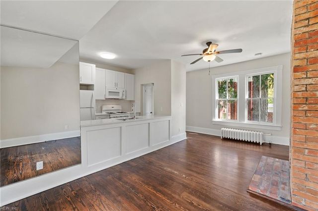 407 Warren Cres Apt 4, Norfolk, VA 23507