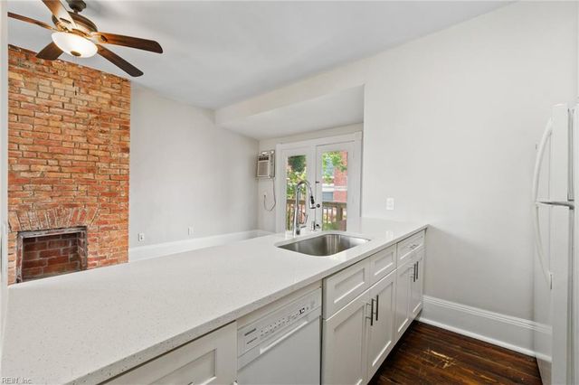 407 Warren Cres Apt 4, Norfolk, VA 23507