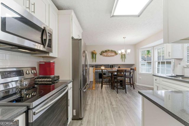 11846 Pine Needle Lane, Hampton, GA 30228