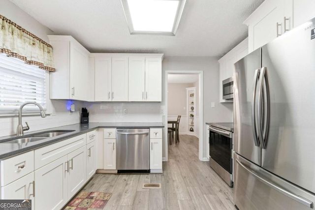 11846 Pine Needle Lane, Hampton, GA 30228