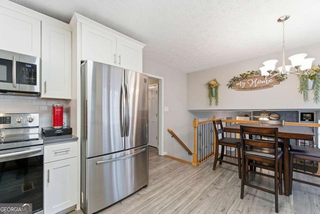 11846 Pine Needle Lane, Hampton, GA 30228