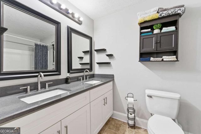 11846 Pine Needle Lane, Hampton, GA 30228