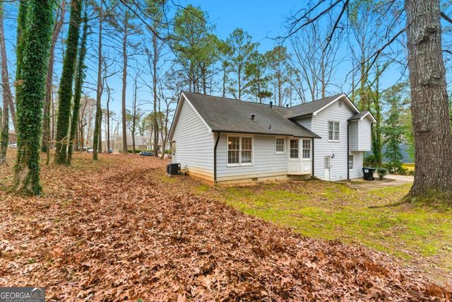 11846 Pine Needle Lane, Hampton, GA 30228