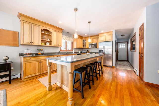 40 Cocheset Path, West Yarmouth, MA 02673