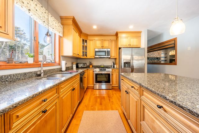 40 Cocheset Path, West Yarmouth, MA 02673