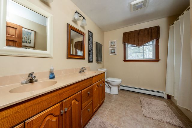 40 Cocheset Path, West Yarmouth, MA 02673