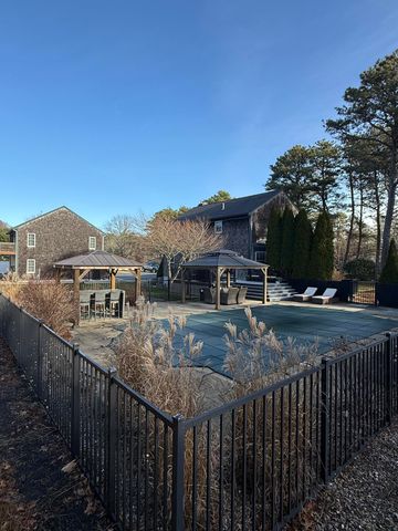 40 Cocheset Path, West Yarmouth, MA 02673