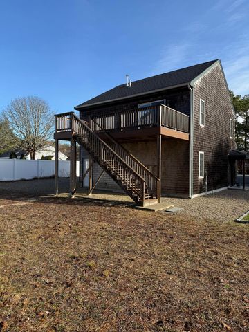 40 Cocheset Path, West Yarmouth, MA 02673