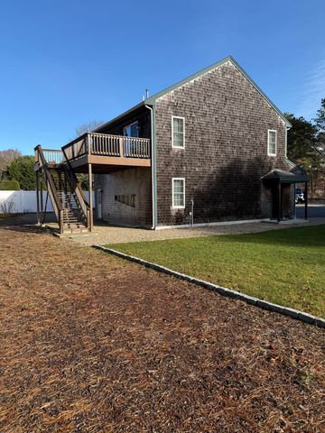 40 Cocheset Path, West Yarmouth, MA 02673