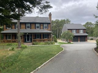 40 Cocheset Path, West Yarmouth, MA 02673