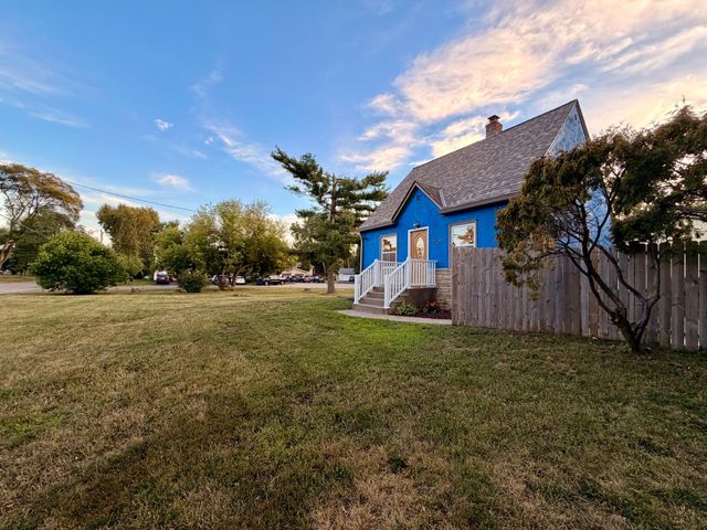 7525 Brunswick Avenue N, Brooklyn Park, MN 55443