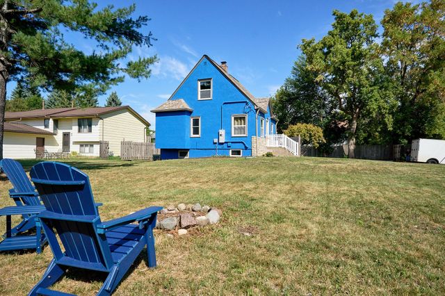 7525 Brunswick Avenue N, Brooklyn Park, MN 55443