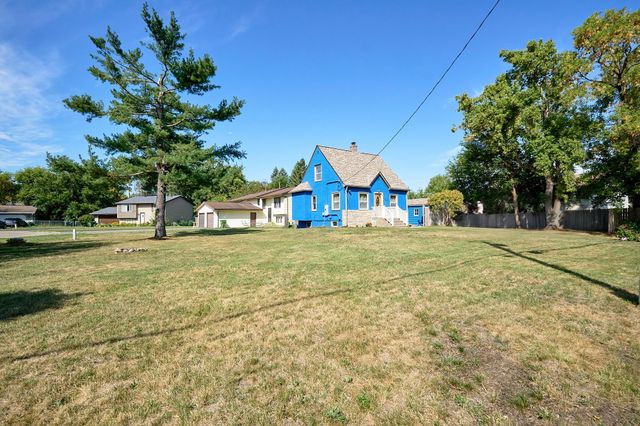 7525 Brunswick Avenue N, Brooklyn Park, MN 55443