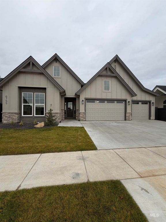 6755 S Messner Way, Meridian, ID 83642