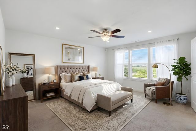8752 Windpointe Pass, Zionsville, IN 46077
