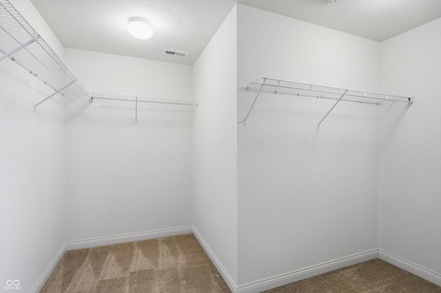 8752 Windpointe Pass, Zionsville, IN 46077