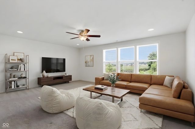8752 Windpointe Pass, Zionsville, IN 46077