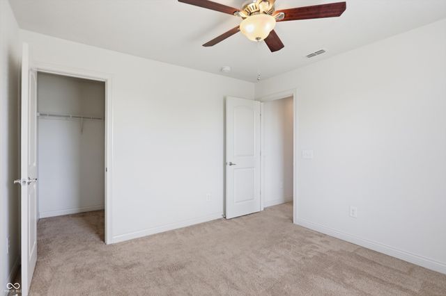 8752 Windpointe Pass, Zionsville, IN 46077