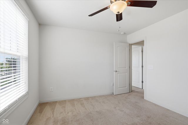 8752 Windpointe Pass, Zionsville, IN 46077