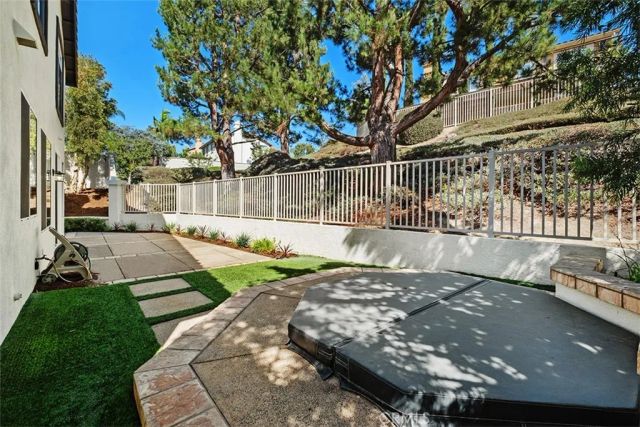 24 Via Gatillo, Rancho Santa Margarita, CA 92688