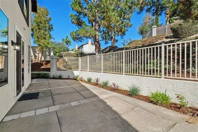 24 Via Gatillo, Rancho Santa Margarita, CA 92688