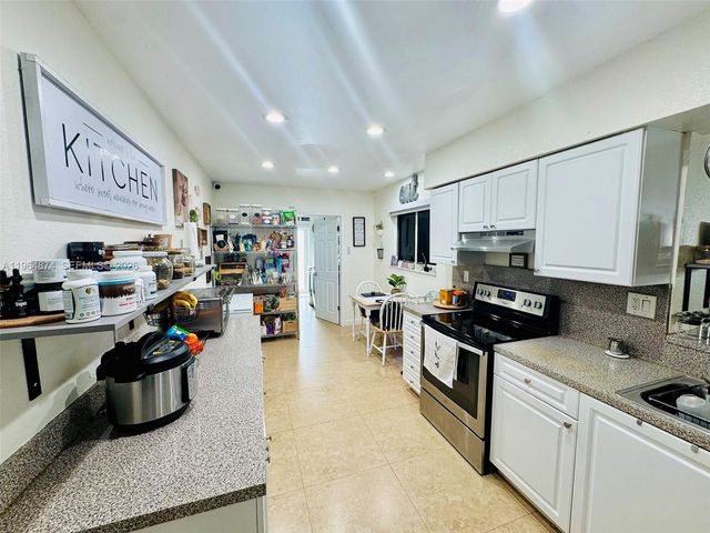 32240 SW 199th Ave, Homestead, FL 33030