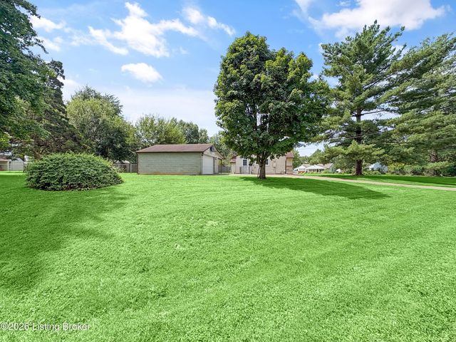 9211 Pensive Ln, Louisville, KY 40272