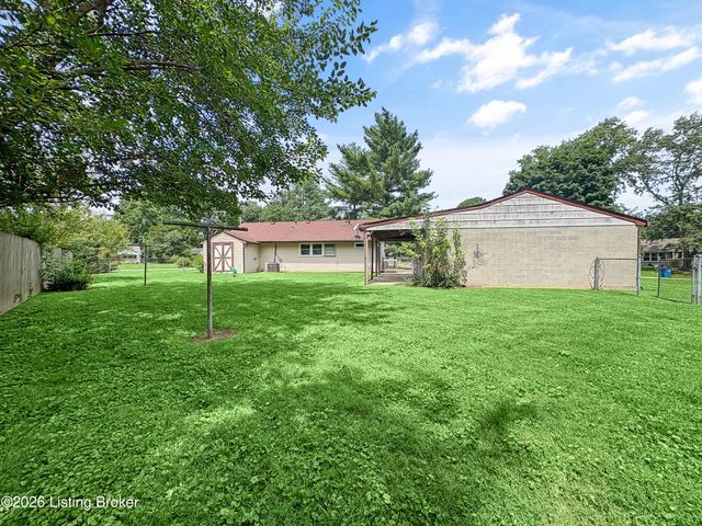 9211 Pensive Ln, Louisville, KY 40272