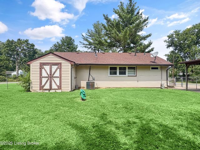 9211 Pensive Ln, Louisville, KY 40272