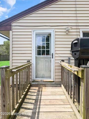 9211 Pensive Ln, Louisville, KY 40272