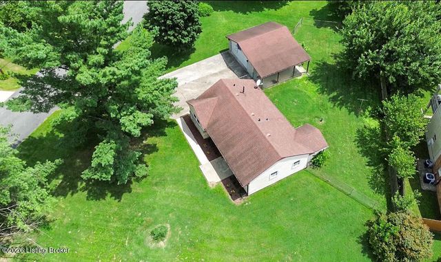 9211 Pensive Ln, Louisville, KY 40272