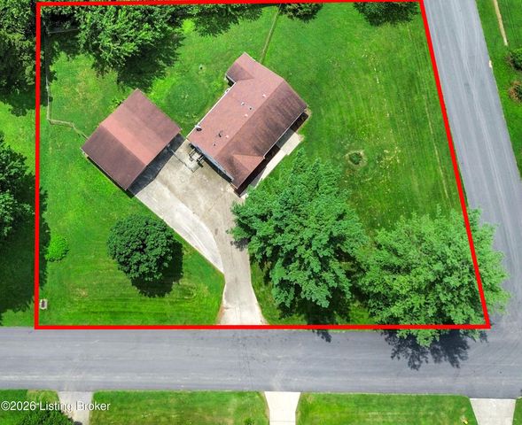 9211 Pensive Ln, Louisville, KY 40272