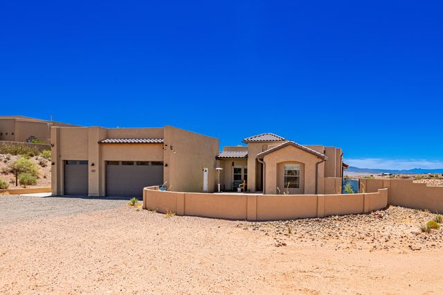 5900 Lilac Place NE, Rio Rancho, NM 87144