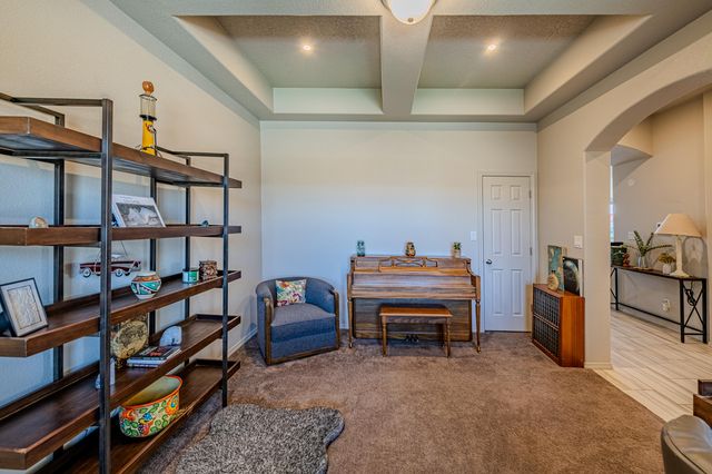 5900 Lilac Place NE, Rio Rancho, NM 87144