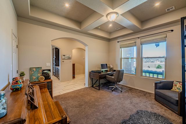 5900 Lilac Place NE, Rio Rancho, NM 87144