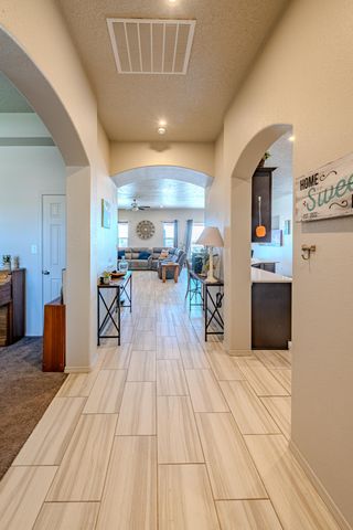 5900 Lilac Place NE, Rio Rancho, NM 87144