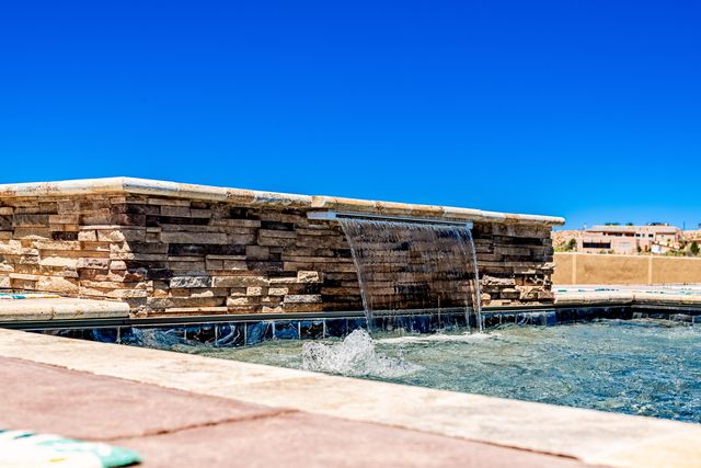 5900 Lilac Place NE, Rio Rancho, NM 87144