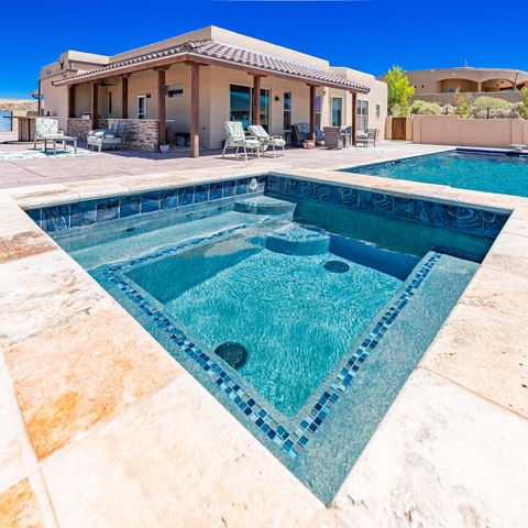 5900 Lilac Place NE, Rio Rancho, NM 87144