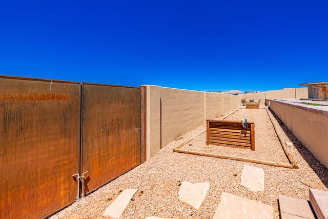 5900 Lilac Place NE, Rio Rancho, NM 87144