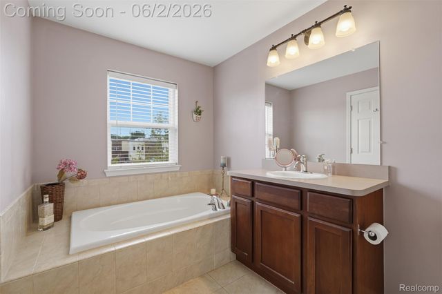 3133 Johanna Ware W, Wixom, MI 48393