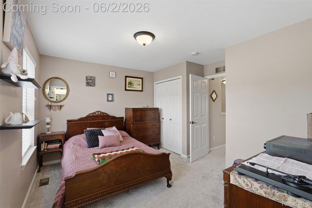 3133 Johanna Ware W, Wixom, MI 48393