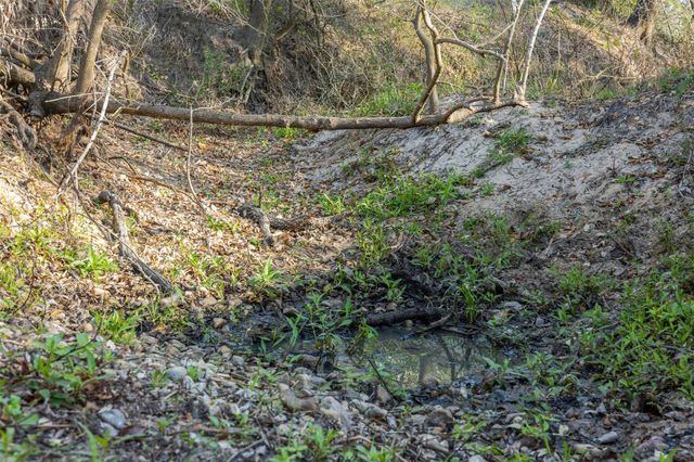 1746 County Road 103, Columbus, TX 78934