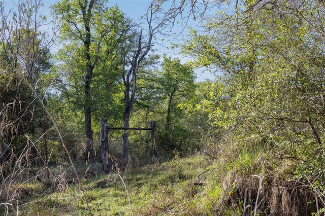 1746 County Road 103, Columbus, TX 78934