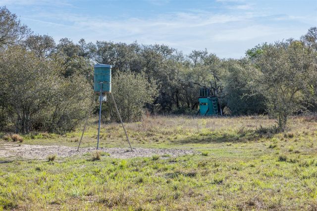 1746 County Road 103, Columbus, TX 78934