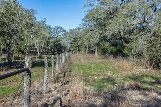 1746 County Road 103, Columbus, TX 78934