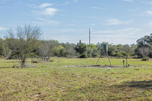 1746 County Road 103, Columbus, TX 78934