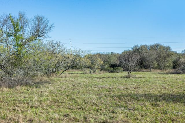 1746 County Road 103, Columbus, TX 78934