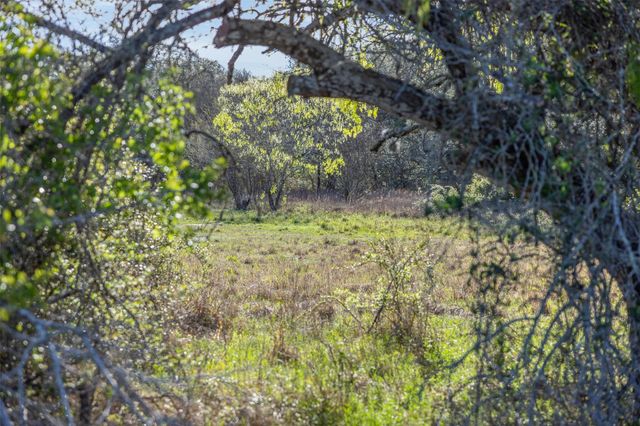 1746 County Road 103, Columbus, TX 78934